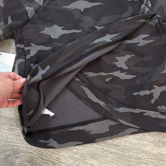 NWT Athleta Girl Cozy Cross Your Fingers Sweatshirt Black/Gray Camo Size XS/6 - Picture 5 of 10